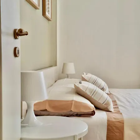 Near Hospital And Apartament Modena