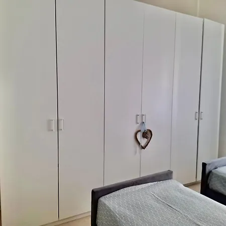 Near Hospital And Apartament Modena